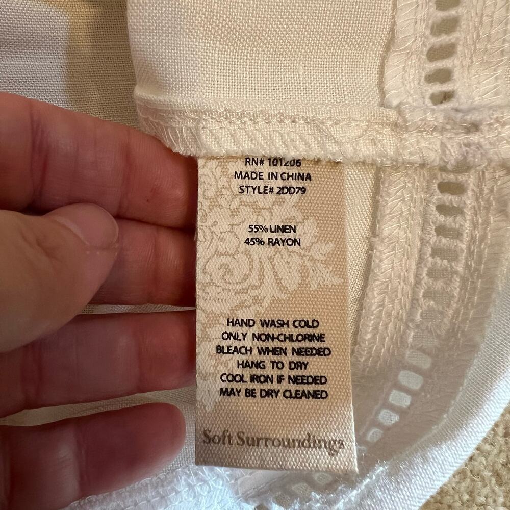 Soft Surroundings White Linen Blend Tunic Shirt Pearl Buttons Lace Hems Size M - Picture 10 of 11